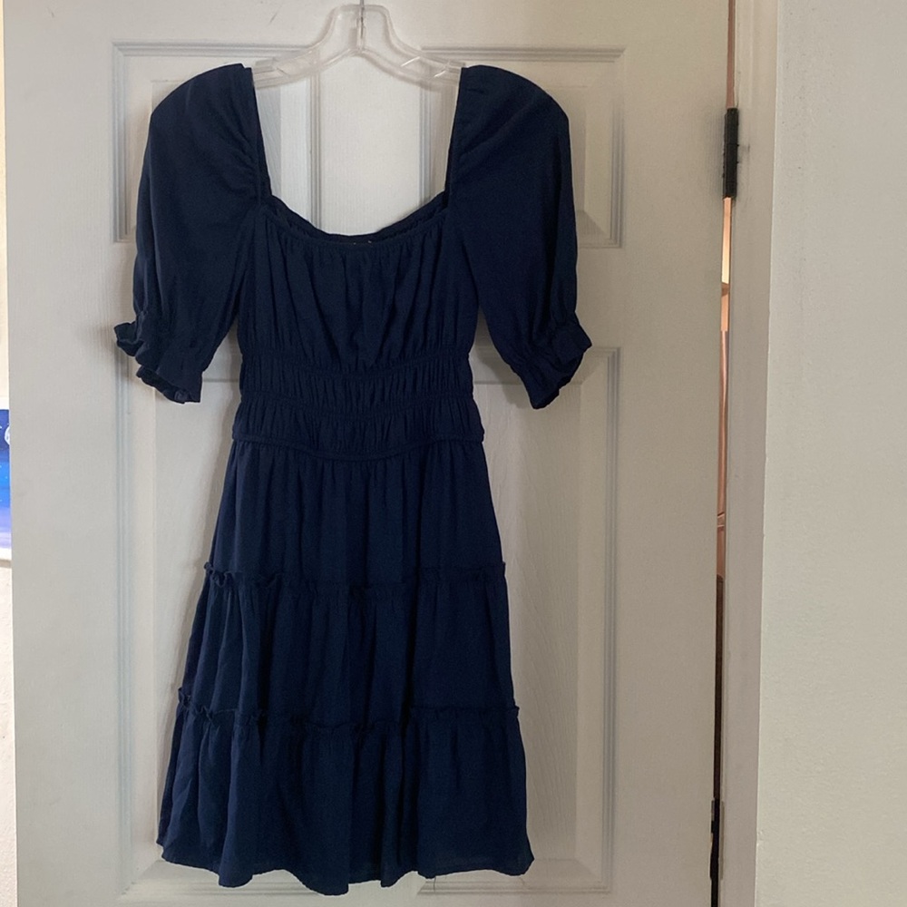 3 Spring dresses - Picture 6 of 8